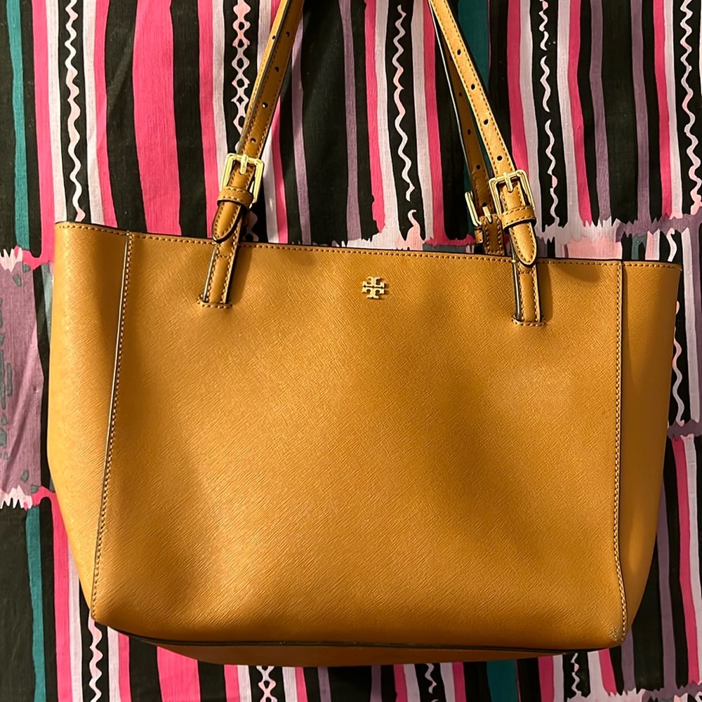 Tan  tote